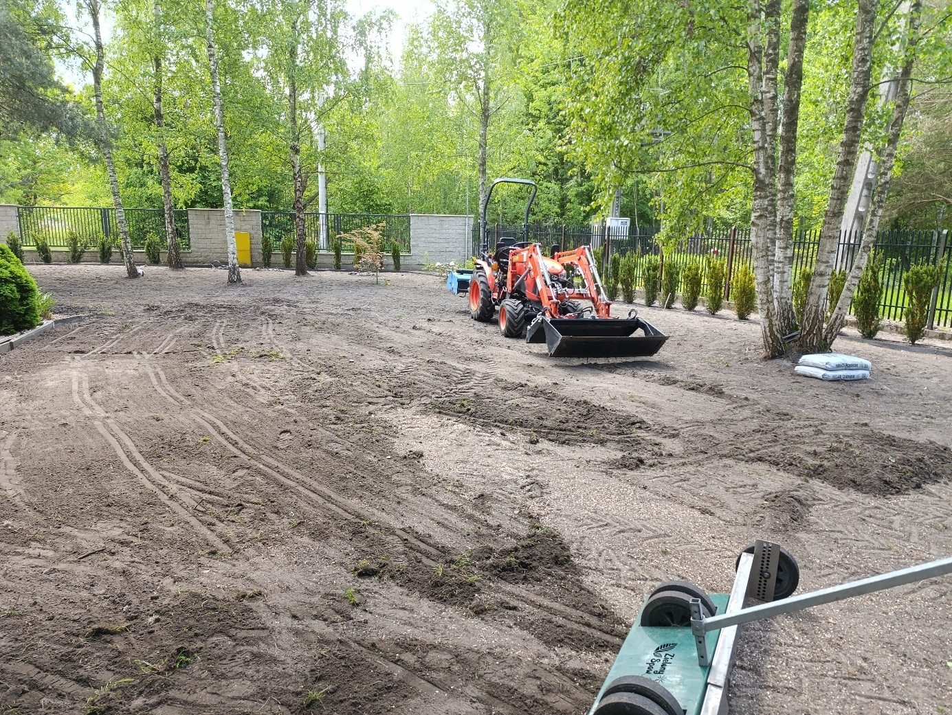 Zakładanie trawnika